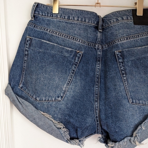 ONE TEASPOON Mid Waist Bandit Slim Fit Twisted Cuff Denim Short NEW Size 29 - Picture 4 of 12